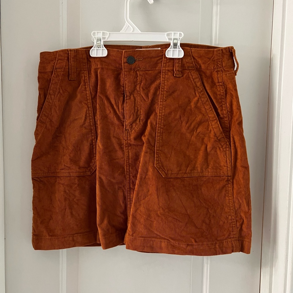 Super cute corduroy mini skirt from old navy.